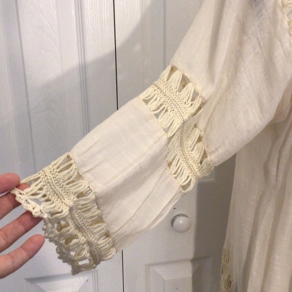 RoomMates Boho Ivory Crocheted Fringe Open Front Cardigan Cover Up Size Medium - Picture 3 of 7